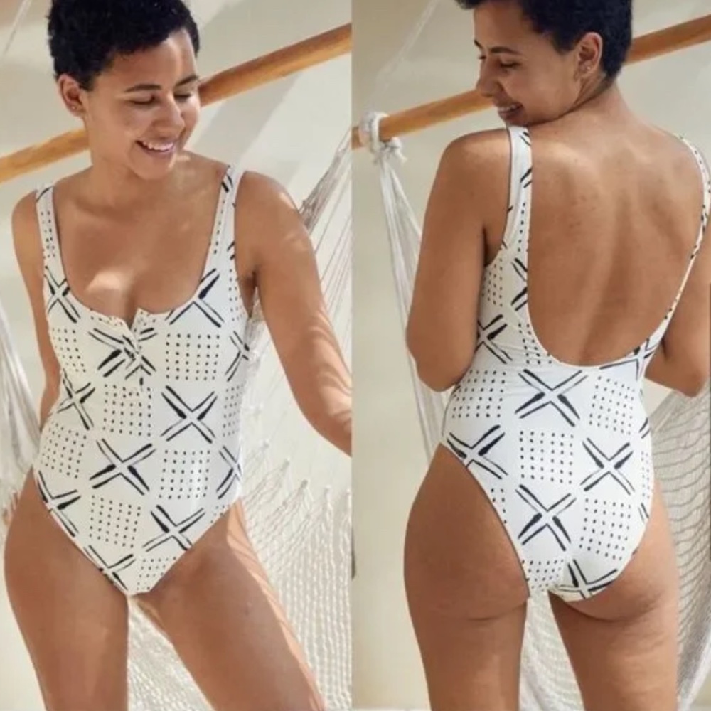 Aerie Henley one piece size XL like new condition